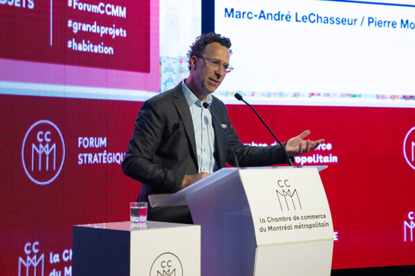 Marc-André LeChasseur a animé une tribune sur le concept de la captation du vent au Forum stratégique sur les grands projets d’habitation de la Chambre de commerce du Montréal métropolitain, le lundi 5 juin 2023, au New City Gas.